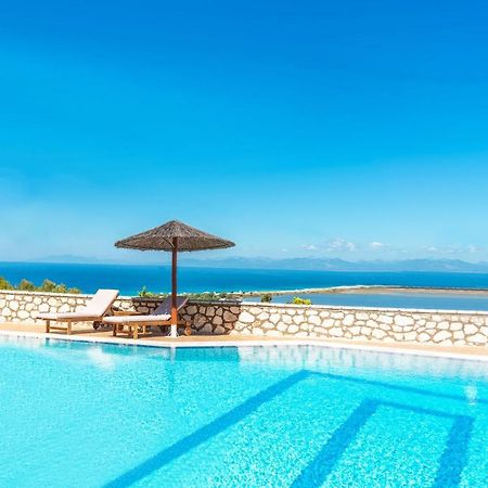 Niver Luxury Suites Lefkada City Exterior photo